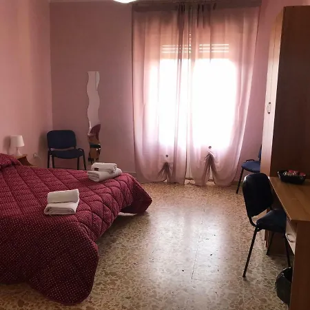Cucchiara Konukevi