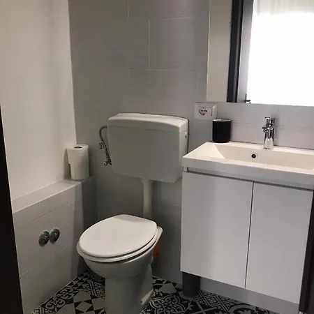 Konukevi Cucchiara *